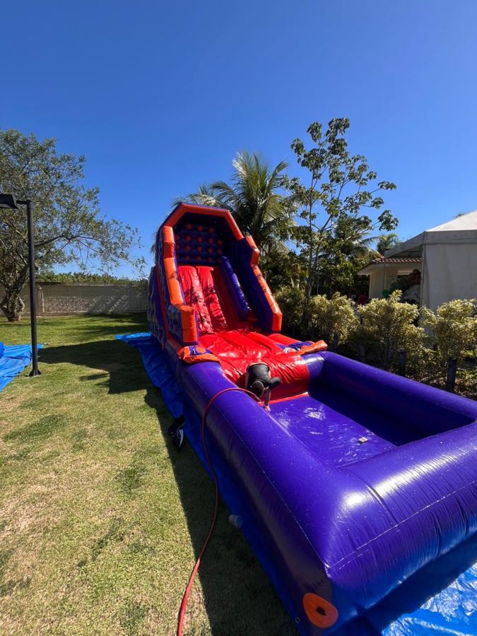 Aluguel de Tobogã com Piscina para festa no Rio de Janeiro